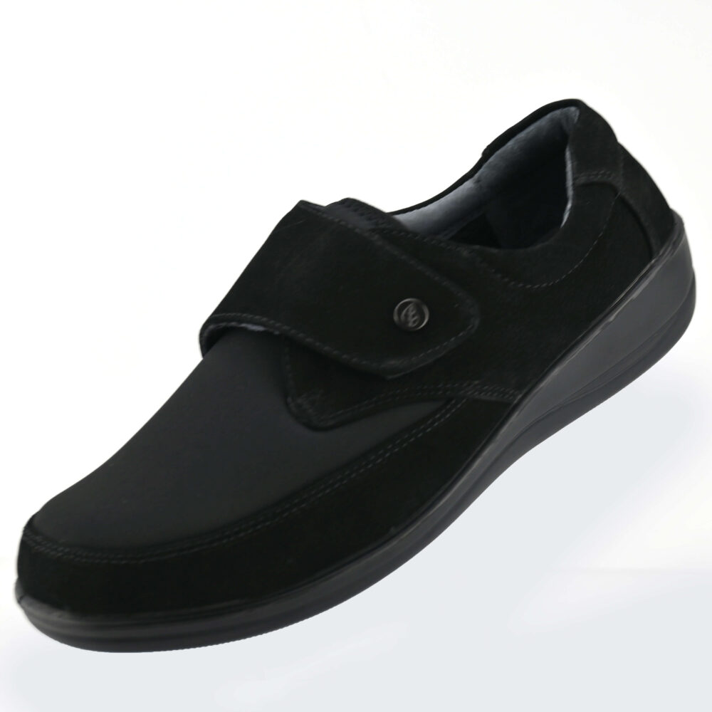 נעלי ולקרו Madrid מעוצבות בצבע שחור נובוק