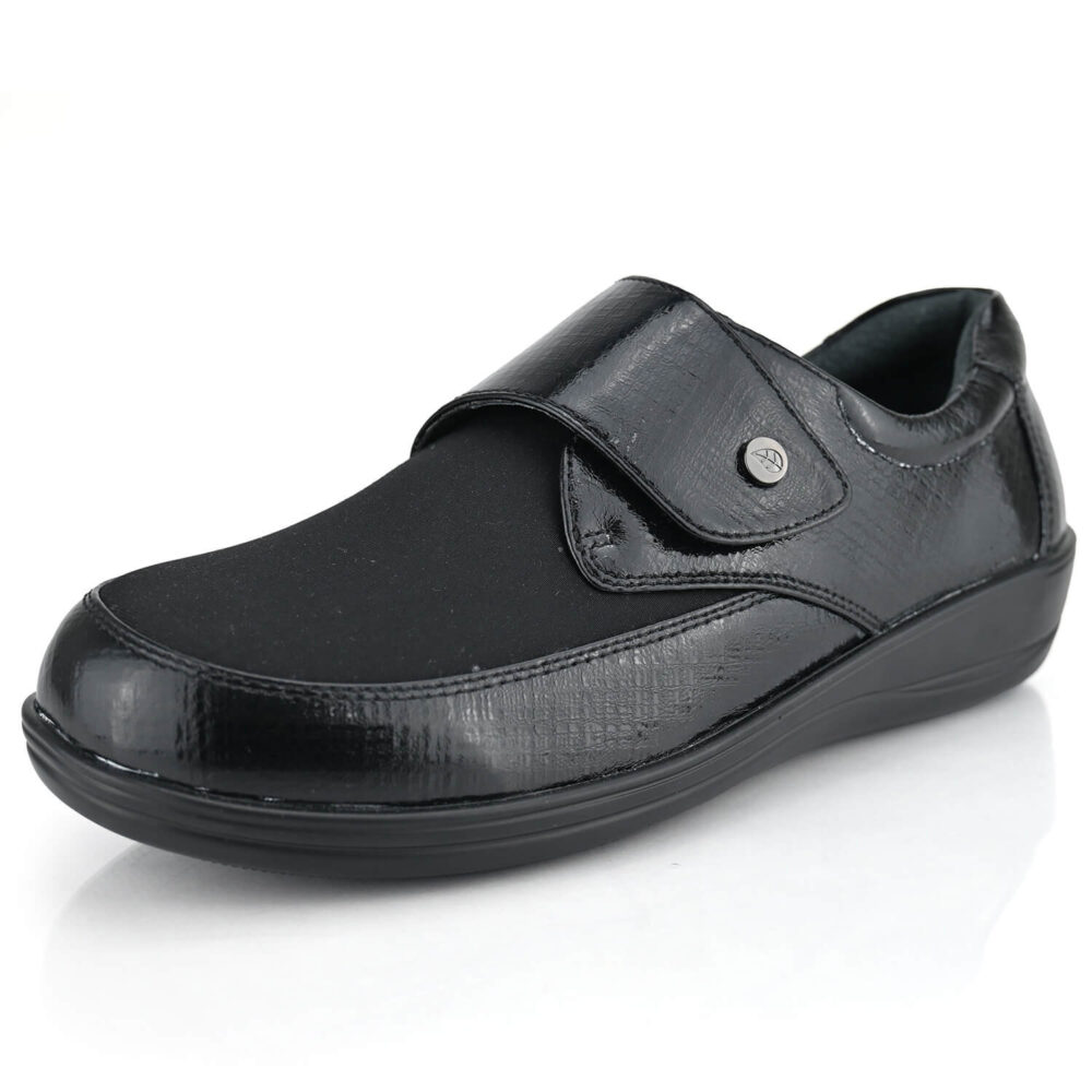 נעלי סקוטש דגם Madrid בצבע שחור לקה